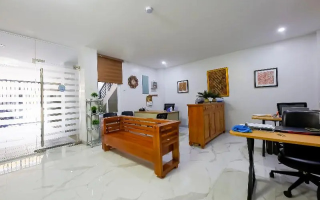 Dona Aurora Condotel by Oyo Rooms
