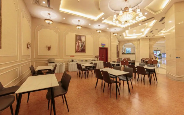 Vienna International Huizhou South Train Station