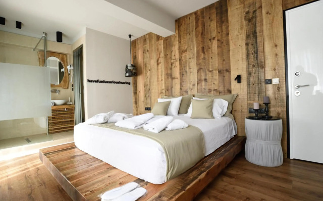 Mystique Luxury Suites