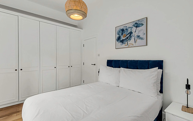 Contemporary Oasis in Paddington II