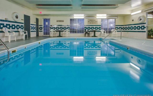Country Inn & Suites by Radisson Romeoville - Bolingbrook