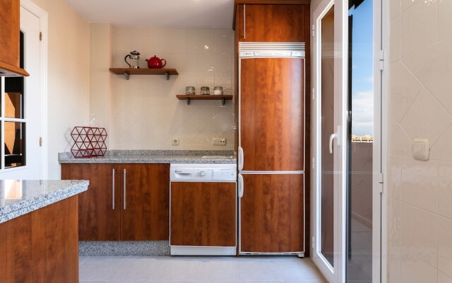 Elviria Marbella Luxury Penthouse Two Rooms PARKING and Golf