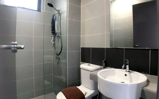 One Amerin Mall & Suites