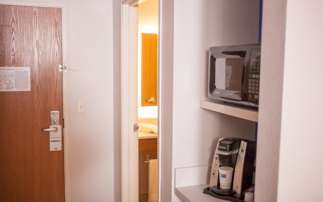 Holiday Inn Express Hotel & Suites by IHG