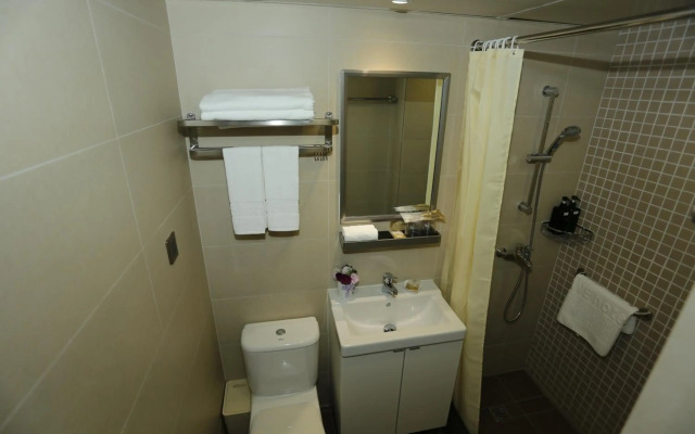 WE Hotel