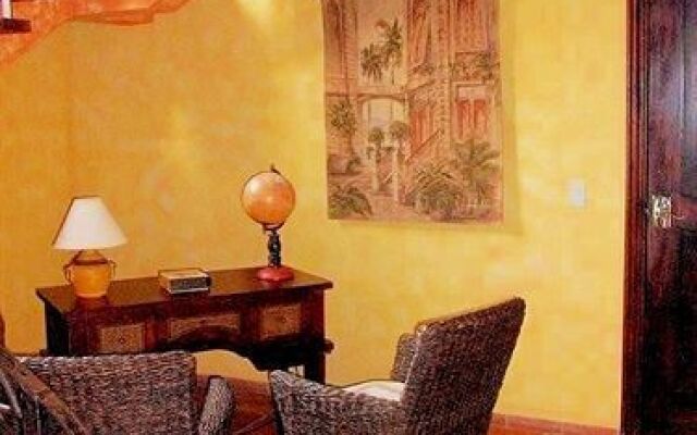Forest Hills Suites