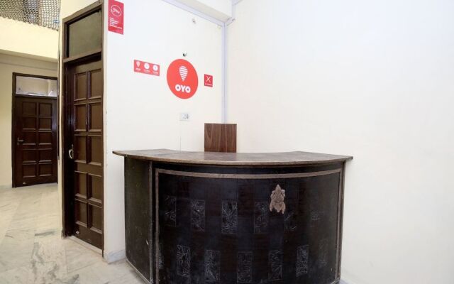 OYO 13140 Mayur palace