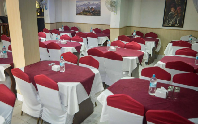 OYO 789 Hotel Shivam Plaza