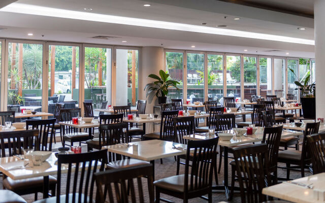 Rydges Esplanade Resort Cairns