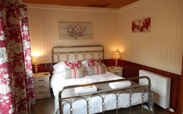 Bluebell Lodge 5 with Hot Tub