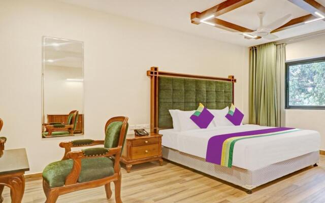 Treebo Premium Vahada