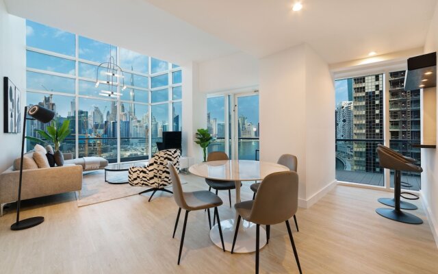 Maison Privee - Spectacular Duplex Apt w/ Canal views