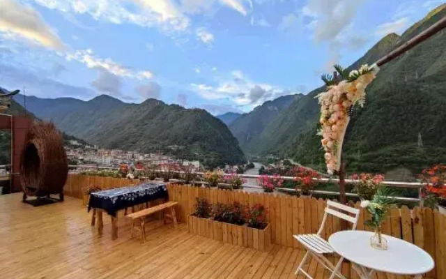 Yunshang Shanghai Hotel