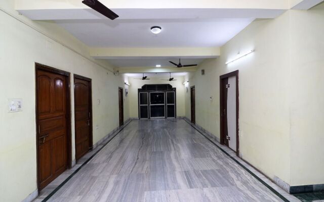 OYO 18668 Ananya Guest House