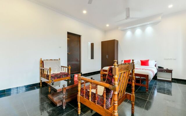 OYO 23106 Vattekad Tourist Home