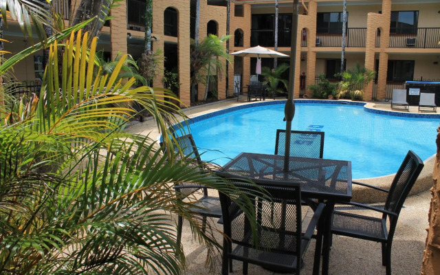 Oasis Inn Cairns