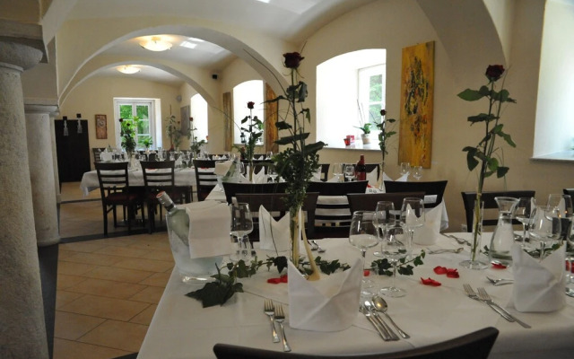 Hotel Restaurant Gut Drasing