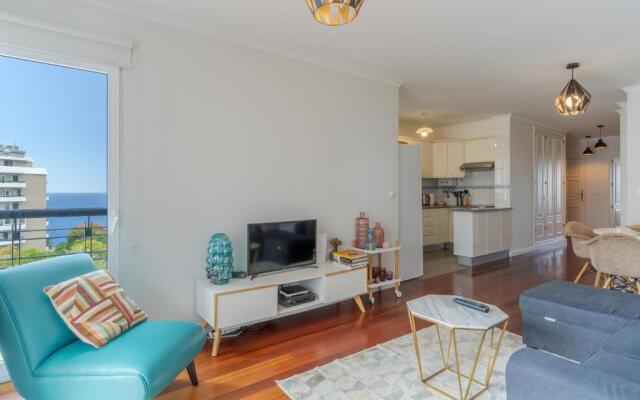 Forum Apartment