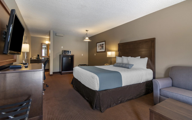 SureStay Plus Hotel By Best Western Salmon Arm