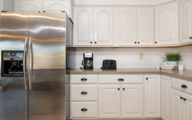 Scottsdale 4BD Modern Home w/ Sparkling Pool!