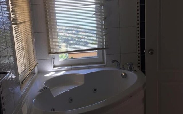 Remarkable 2-bed Apartment