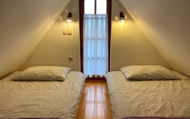Vineyard cottage Berus