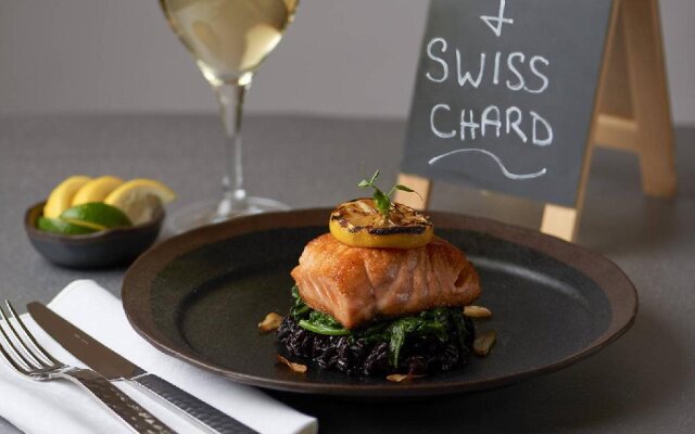 Delta Hotels by Marriott Toronto Airport & Conference Centre