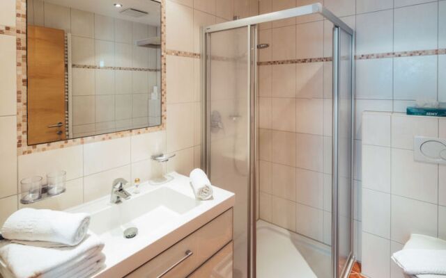 Apartment Ladis Fiss 41215