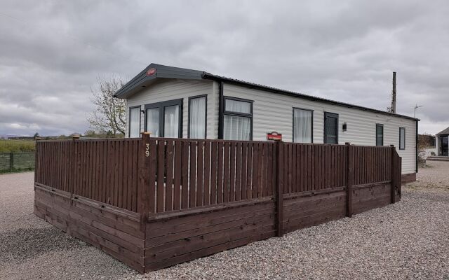 Modern 2 Bed Caravan in Forfar, Scotlan