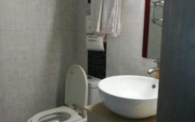 Hanshe Boutique Hotel (Xuanwu Lake Scenic Spot, Shiziqiao Pedestrian Street, Hunan Road, Nanjing)