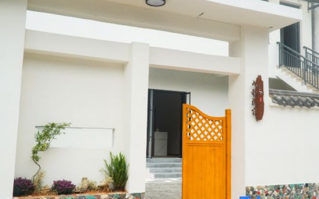 Jingdezhen Jiuge Homestay (Taoxichuan Creative Street)