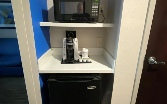Holiday Inn Express & Suites Albuquerque Historic Old Town by IHG