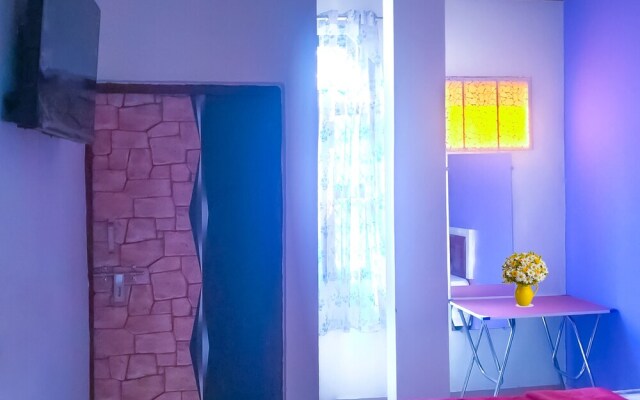 Roomshala 021 Hotel Joyous Inn