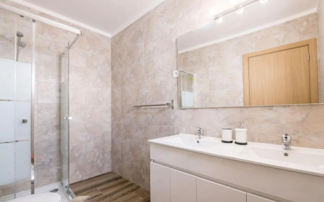 LovelyStay - Sweet Escape II - Backyard