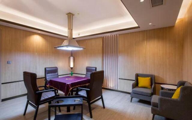 Riverside Garden Holiday Hotel