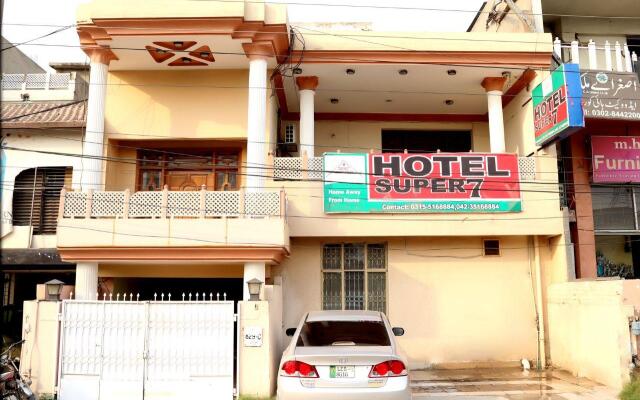 Hotel Super Seven