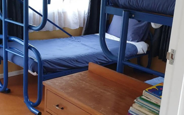 Urenui Beach Bach – Guest Rooms – Urenui