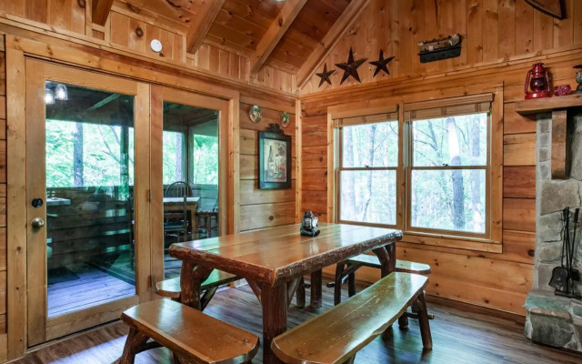 The Hartland - Hot Tub, Jacuzzi, Fireplace