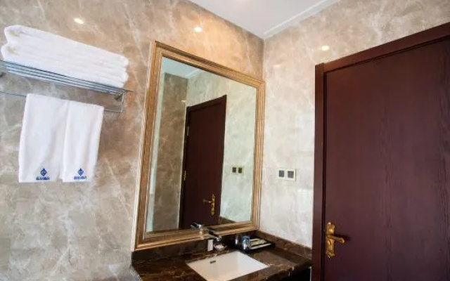 Blue Diamond Hotel