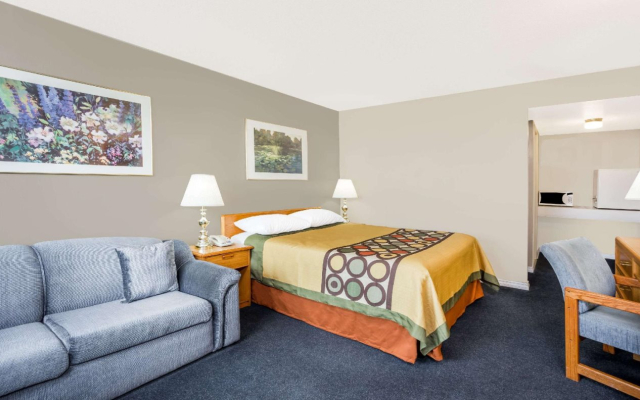 Quesnel Inn