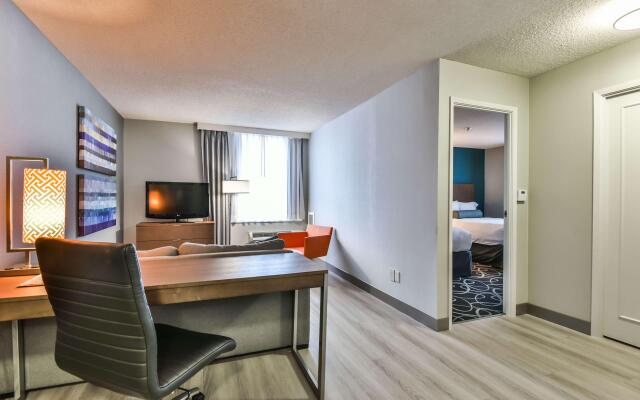 Radisson Suite Hotel - Toronto Airport