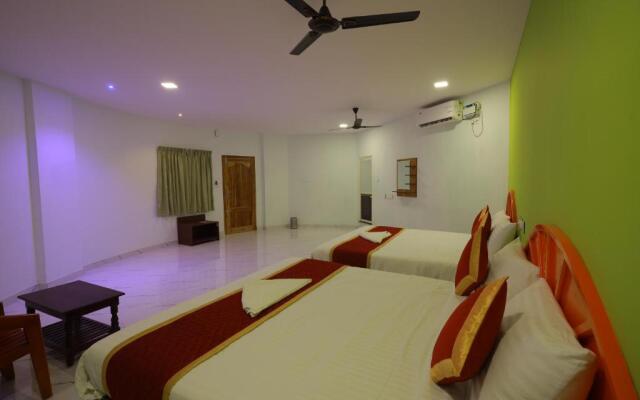 Hotel Rajeswari International