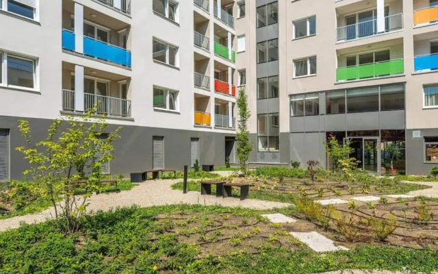 Laurel Bay Apartment