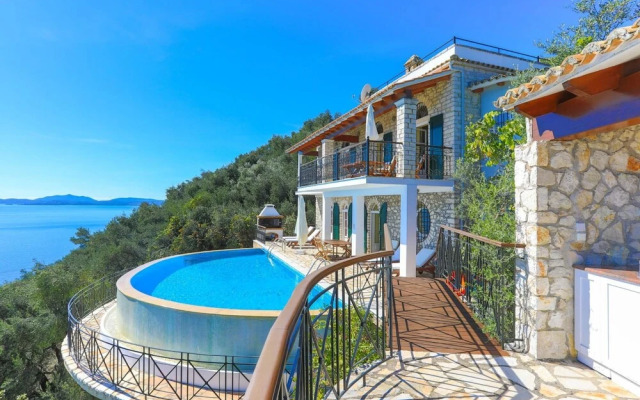 House On The Rocks in Nisaki