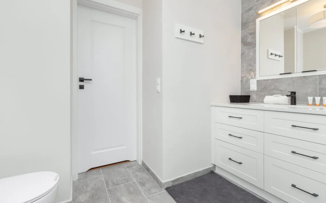 Apartment With Two Balconies by Renters