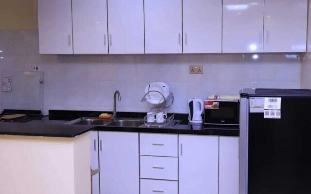 Lux Suites Kileleshwa Business Apartments