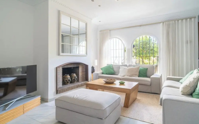 Sanders Beach - Stunning Villa Near Puerto Banus