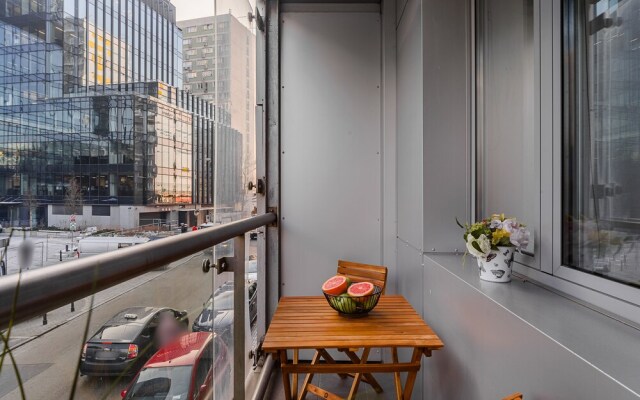Lumina comfortable apartment in Warshaw
