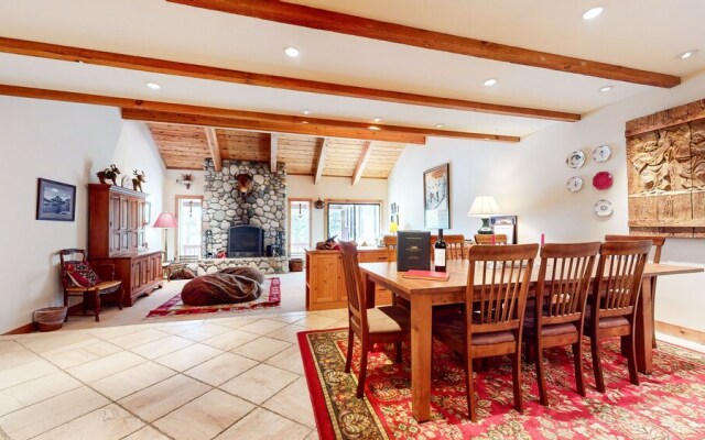 Val DIsere 9 Spacious and Walk to The Village, Washer Dryer, Gas Grill, Master Suites and More by RedAwning