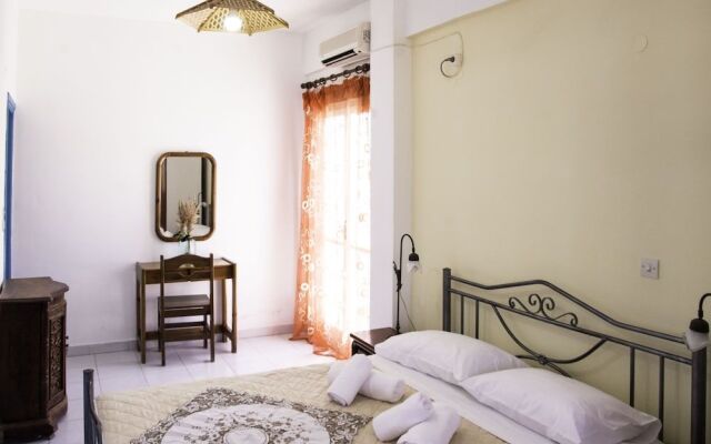 Stellas Guest House